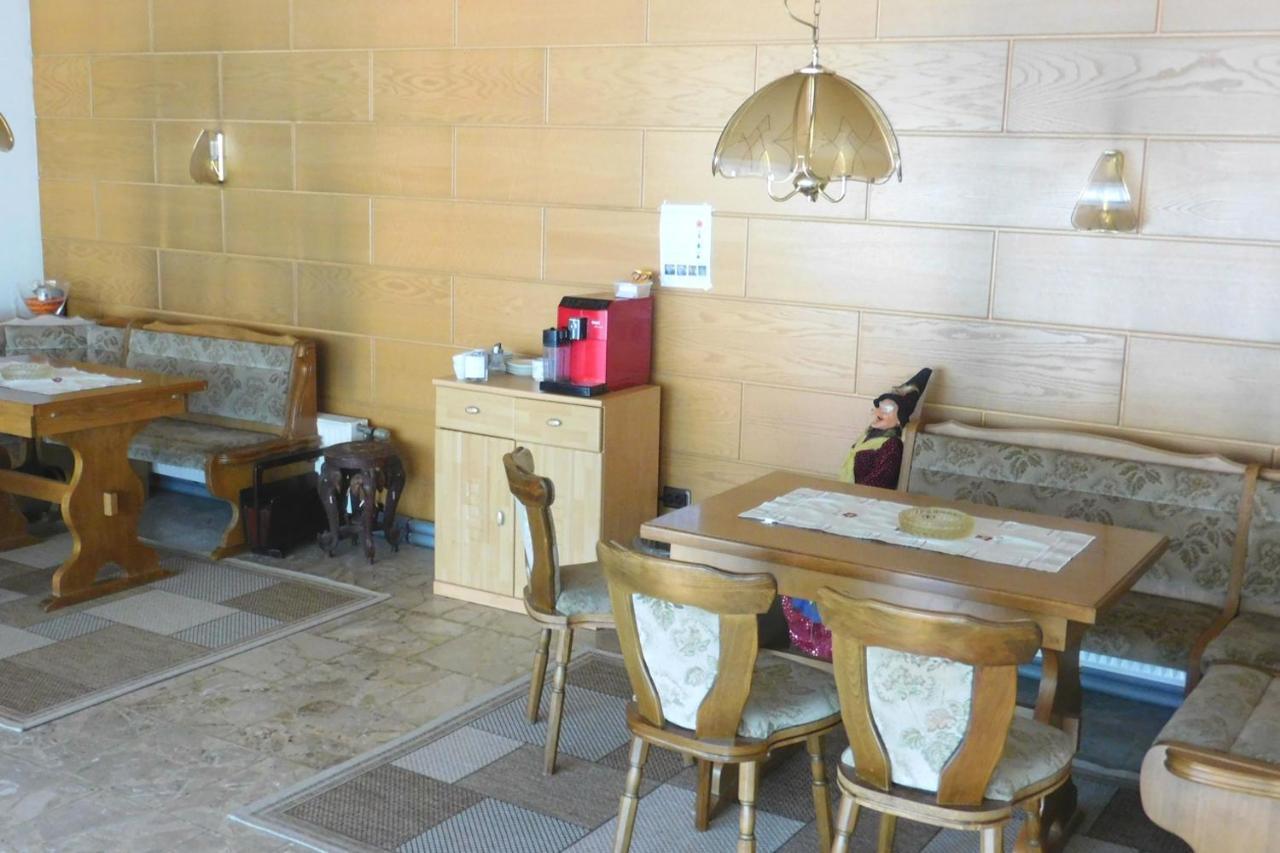 Hotel Pension Am Kurmittelhaus Бад Грунд Екстериор снимка